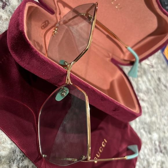 Luxury Sunglasses - Picture 1 of 2